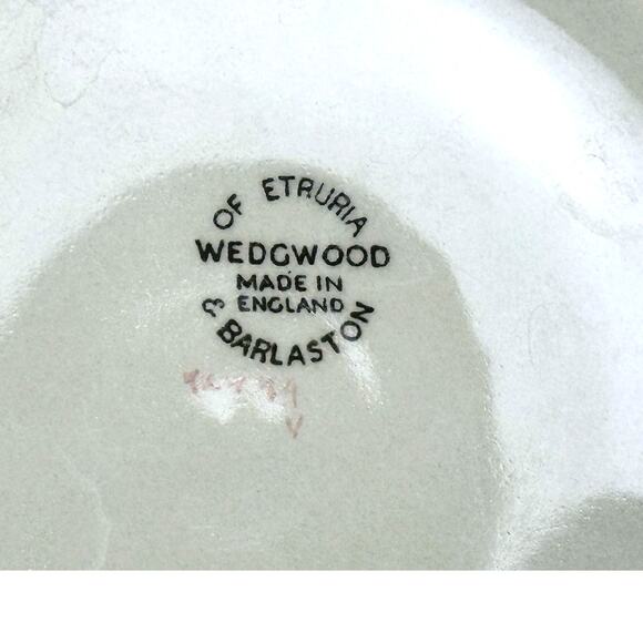 Wedgwood 1957-1964 Retired 'Partridge in a Pear Tree' 8.25" Covered Serving Dish - Picture 5 of 6